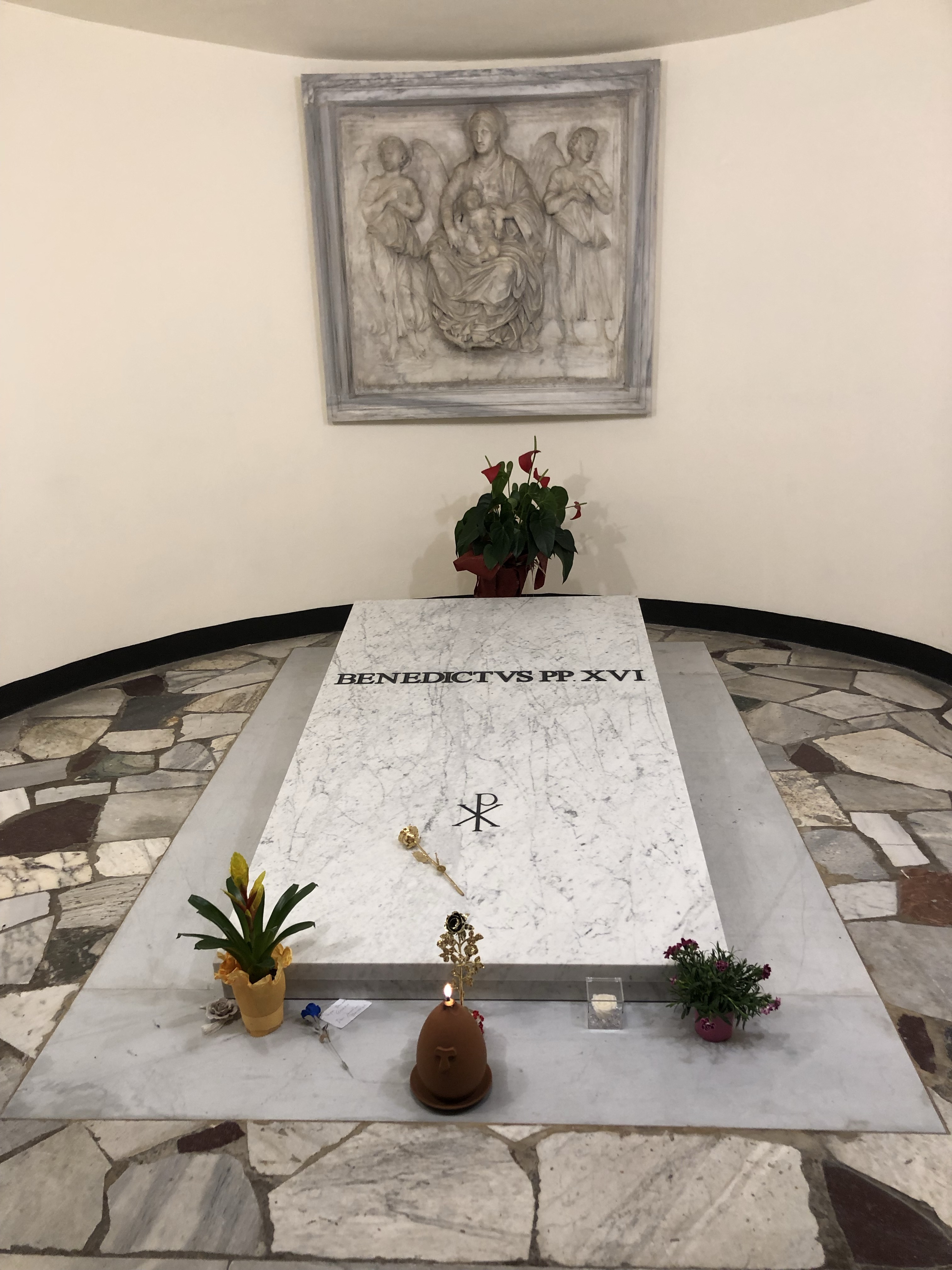 Tod und Vermächtnis – Papst Benedikt XVI.